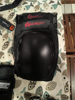 Rodilleras Anarchy Negras