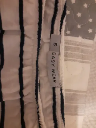 Camiseta de rayas off shoulder