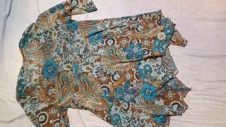 Blusa M&S floral azul y marrón