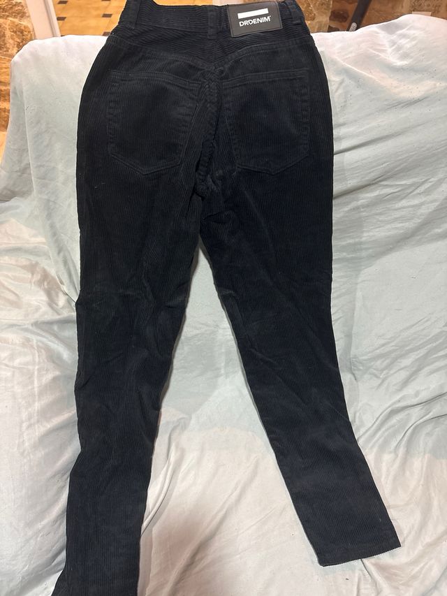 Pantalón negro