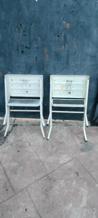 Escaleras pequeñas de dos peldaños...10€ una