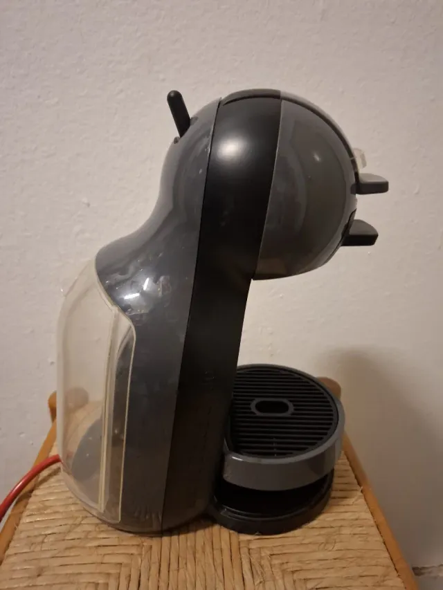 Cafetera Dolce Gusto Gris