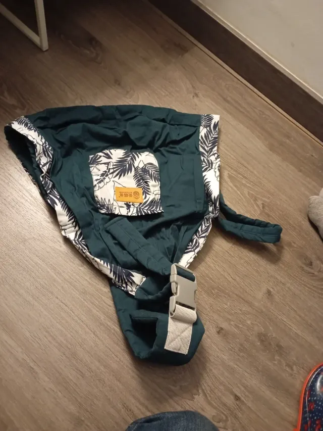 Portabebés nuevo estampado hojas