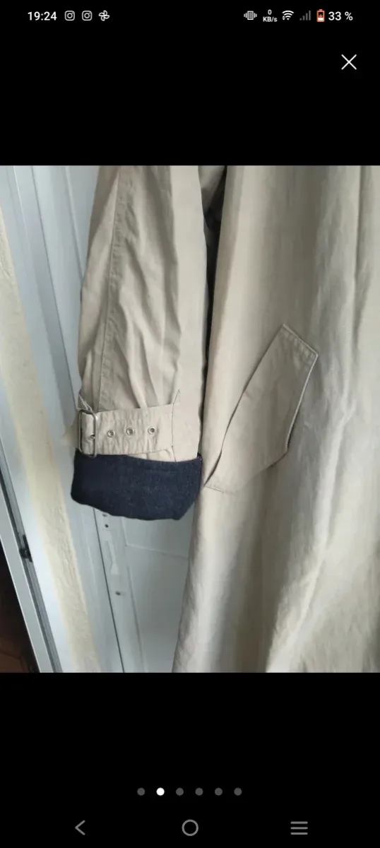 Gabardina beige y negra