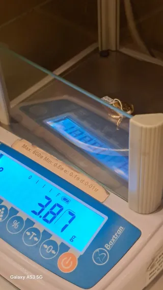 Colgante oro 18K guardapelos