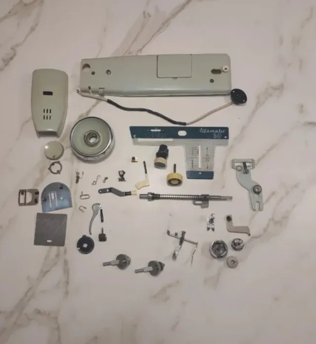 Maquina de coser Alfa Alfamatic 109