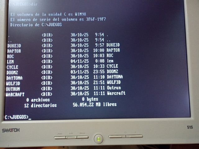 PC Torre Beige Retro