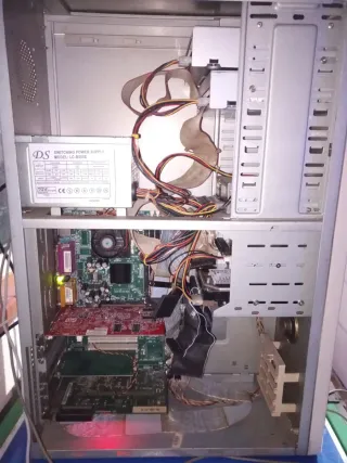 PC Torre Beige Retro