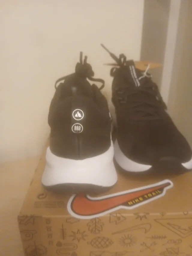 Zapatillas Nike Negras y Blancas