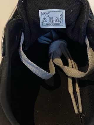 Zapatillas Vans Negras y Blancas