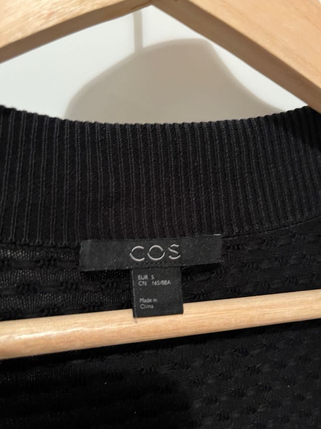 Chaqueta / Cárdigan COS azul marino texturizada