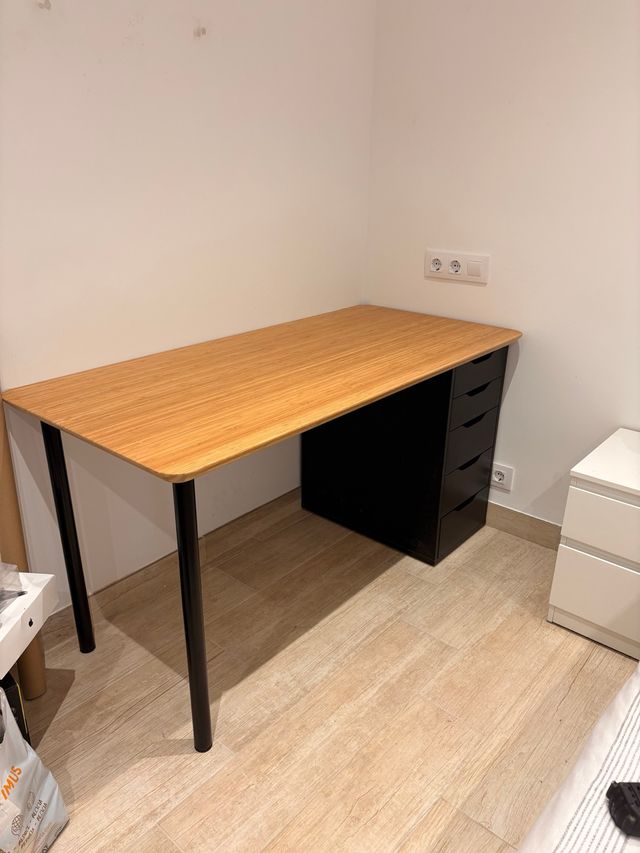 Escritorio Madera Natural y Metal Negro