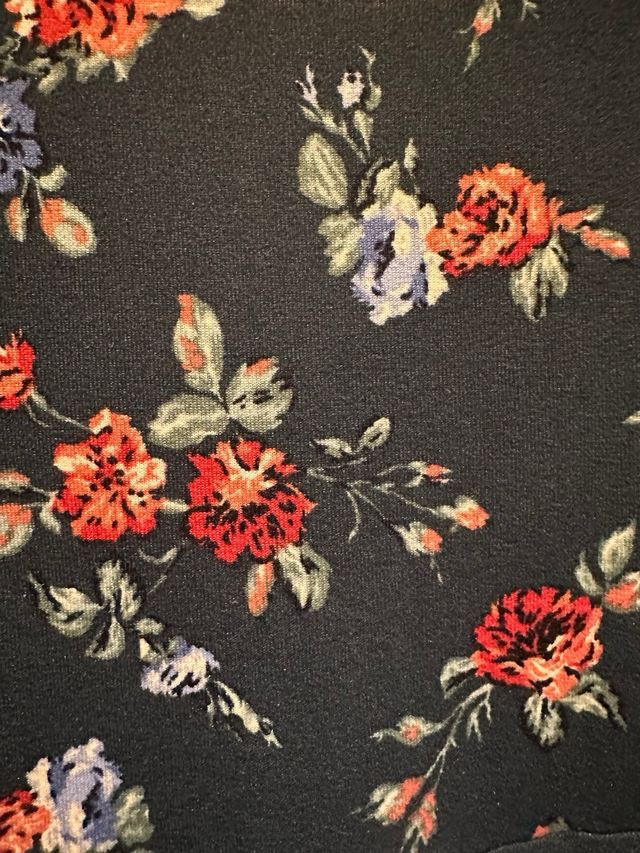 Vestido floral manga larga Stradivarius