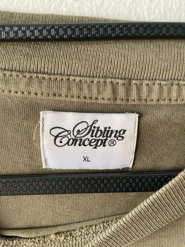 Camiseta Sibling Concept