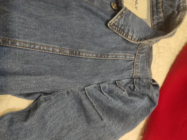 Cazadora vaquera ONLY azul con cinturón