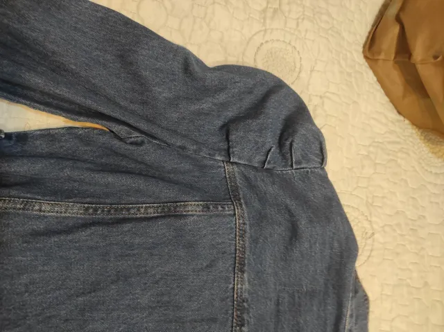 Cazadora vaquera ONLY azul con cinturón