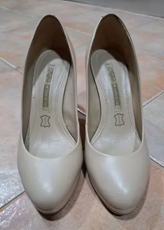 Zapatos de piel para mujer color beige