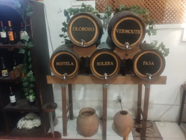 Barricas de vino Oloroso, Vermouth, Mistela