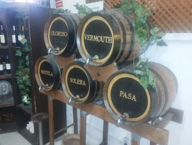 Barricas de vino Oloroso, Vermouth, Mistela