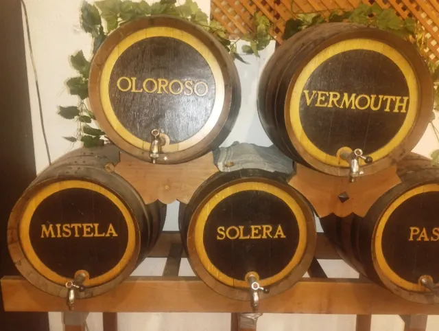 Barricas de vino Oloroso, Vermouth, Mistela