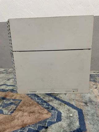 PS4 (PlayStation 4) Blanca + Mando Negro