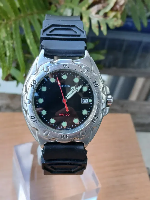 Reloj Citizen Cuarzo Diver Vintage WR 100