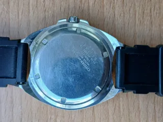 Reloj Citizen Cuarzo Diver Vintage WR 100