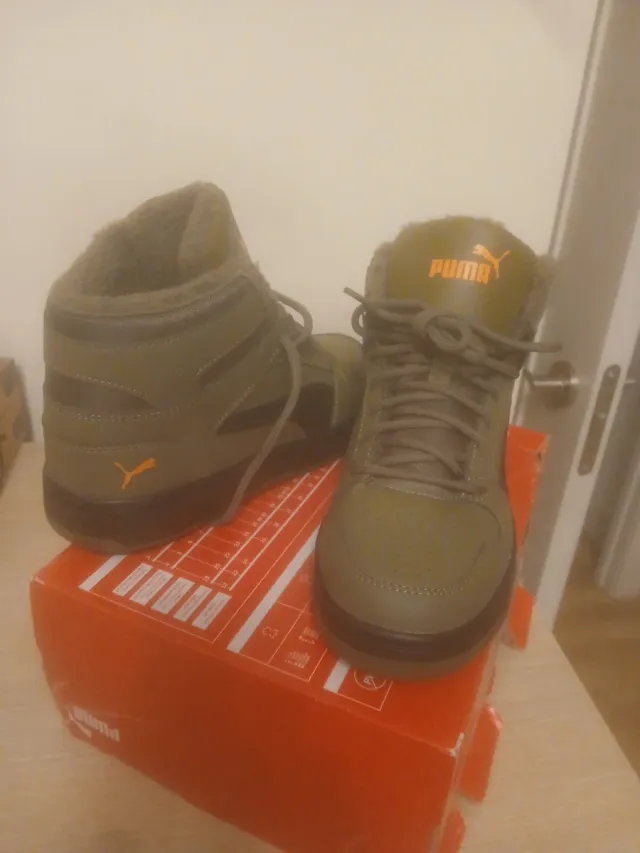 Zapatillas Puma altas verde y naranja