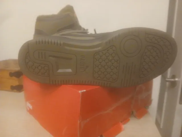 Zapatillas Puma altas verde y naranja