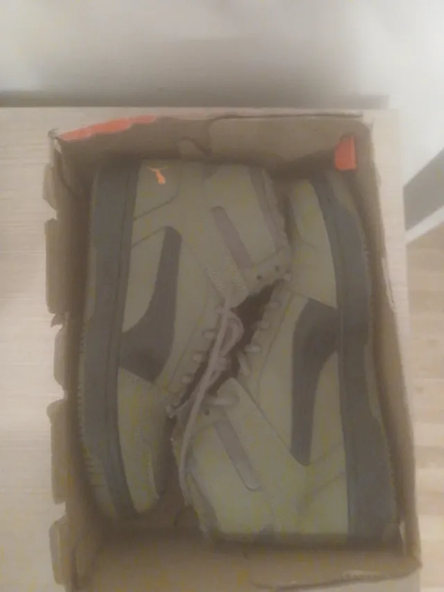 Zapatillas Puma altas verde y naranja