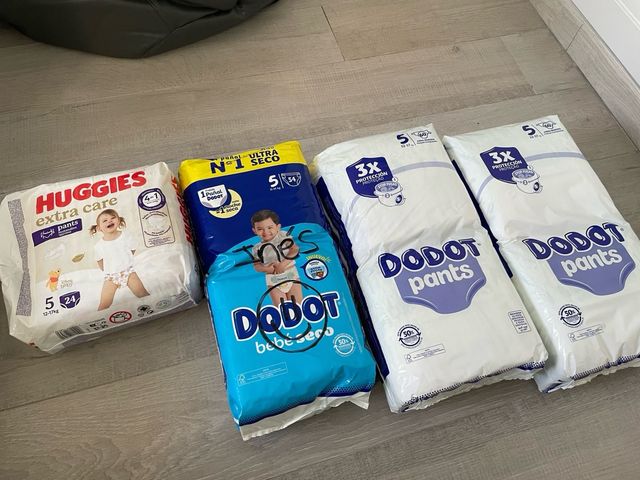 Lote 198 pañales Dodot + Dodot Pants + Huggies
