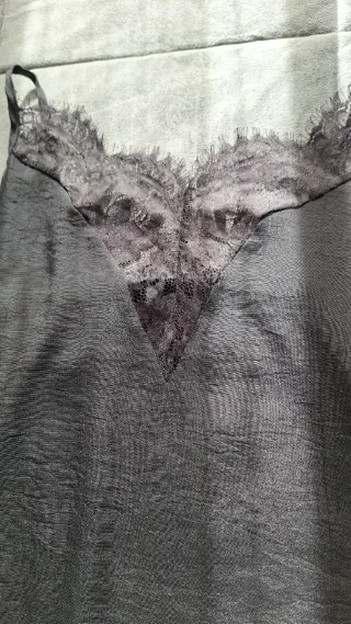 Top lencero negro con encaje