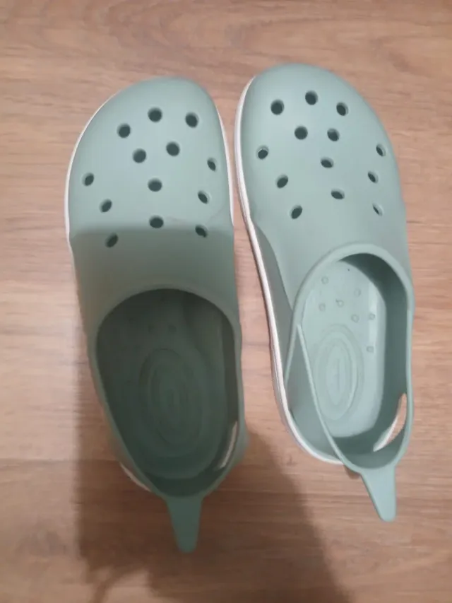 Crocs barefoot. Marca Boatilus verde menta n°32/33