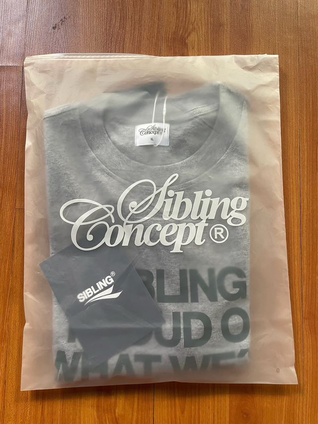 Camiseta Sibling Concept