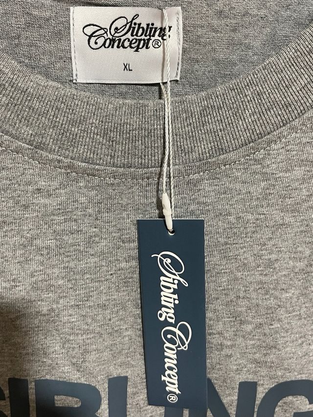 Camiseta Sibling Concept