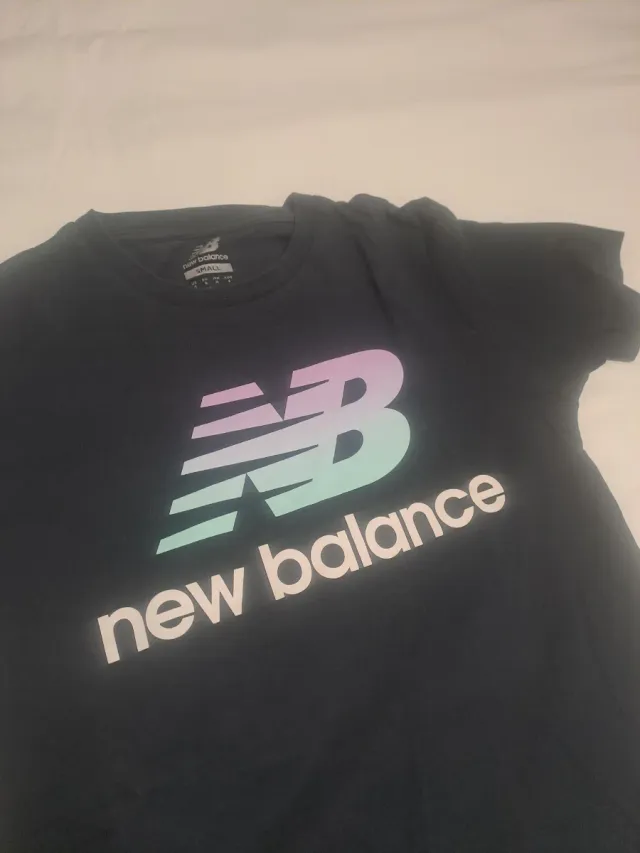 Camiseta New Balance Talla S Logo Degradado