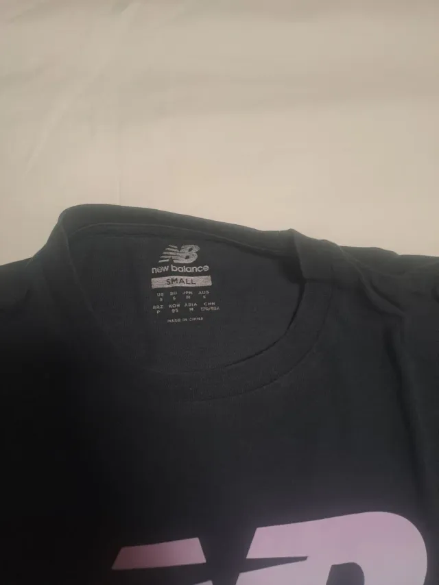 Camiseta New Balance Talla S Logo Degradado