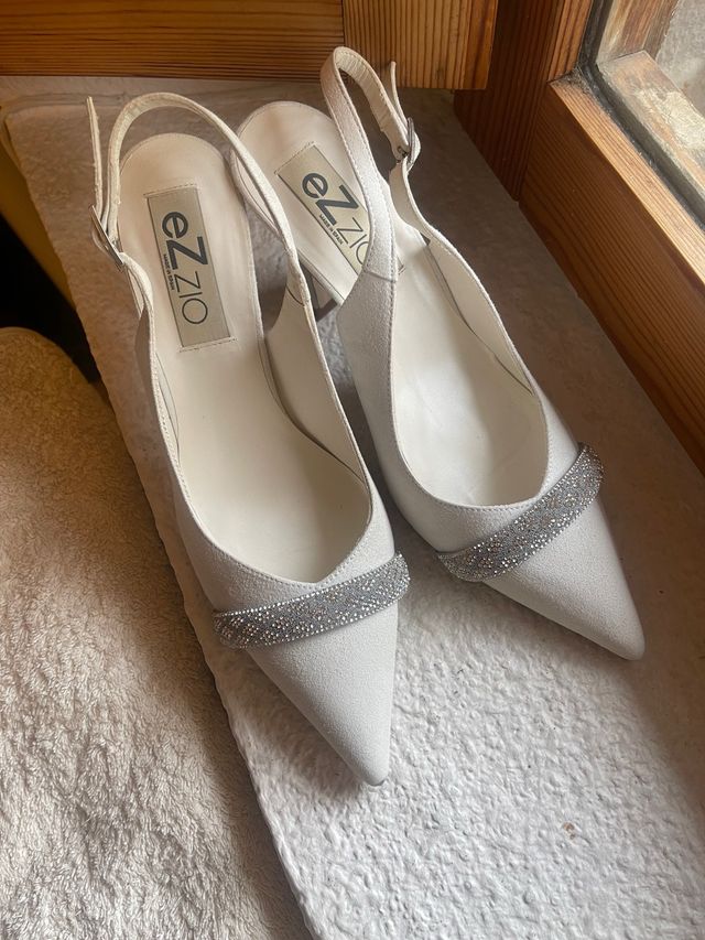 Zapatos de novia Ezzio pedrería slingback