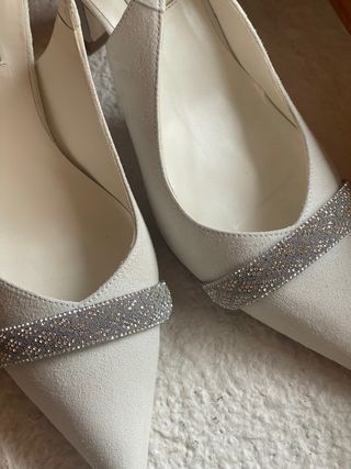 Zapatos de novia Ezzio pedrería slingback