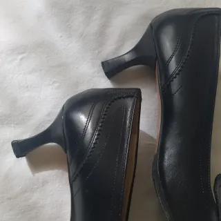 Zapatos de tacón negros