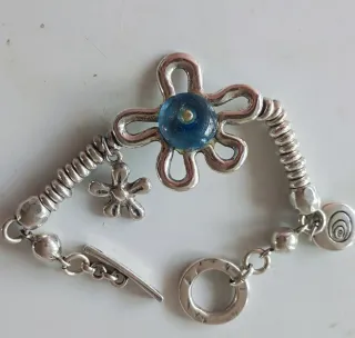 Pulseras y Pendientes Uno de 50 y Ciclón