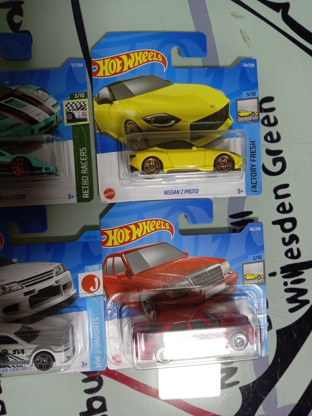 Lote 4 Hot Wheels: McLaren, Nissan, Mercedes