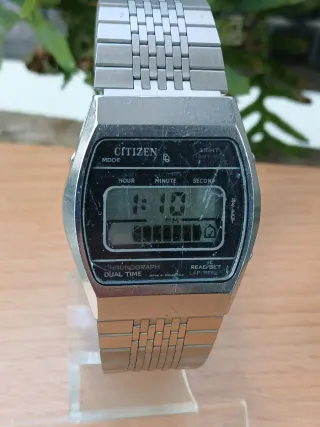 Reloj Digital Citizen Años 80