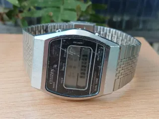 Reloj Digital Citizen Años 80
