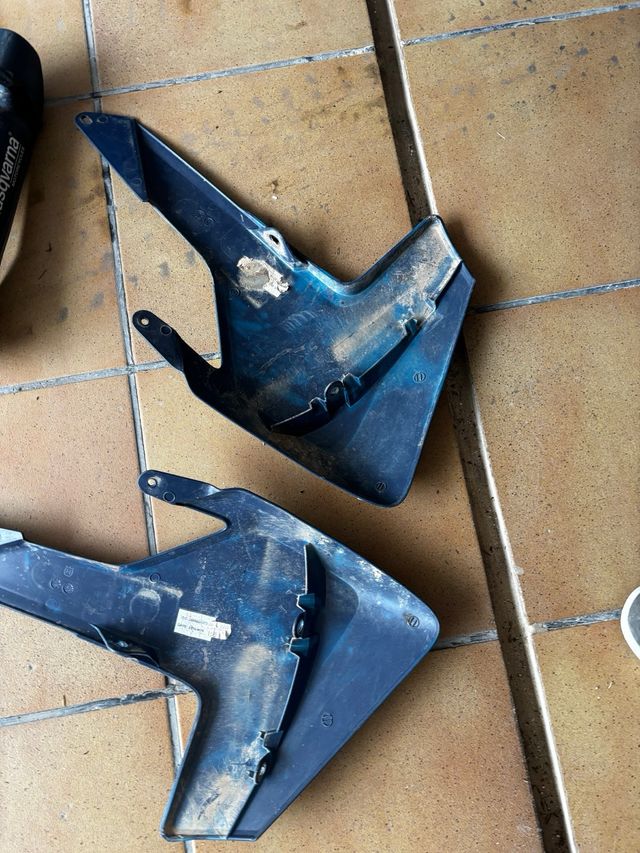 Plásticos Husqvarna FE