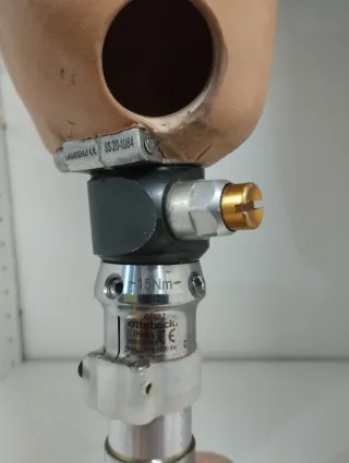 Prótesis pierna derecha Ottobock