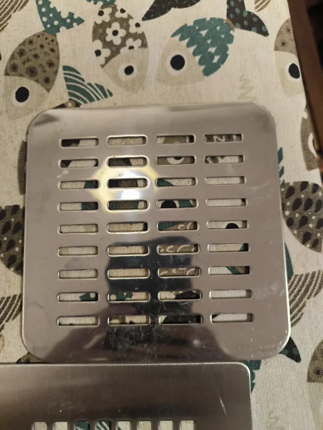 Rejillas desagüe metal plateado