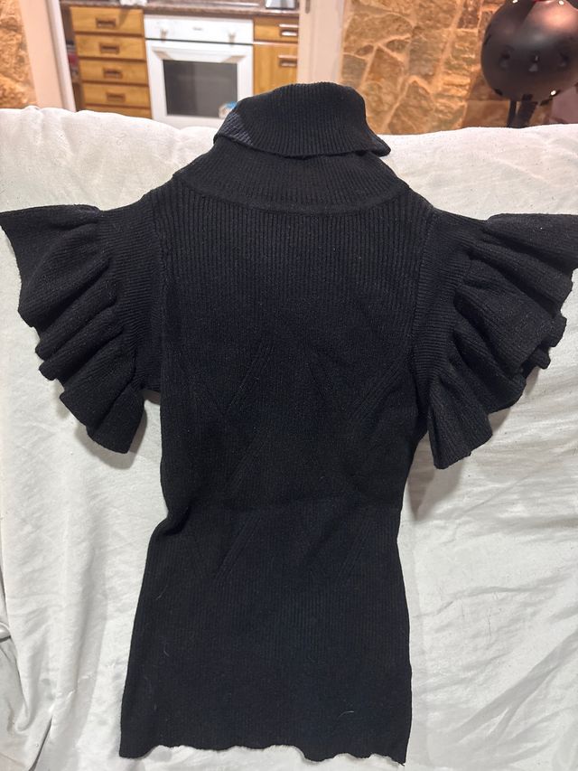 Camiseta cuello alto manga volante