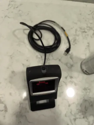 Lector Código Barras Honeywell y DNI Negro/Plata