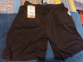 Pantalón y Medias Macron